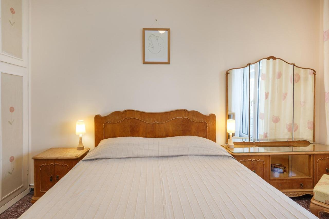 Metaxa Seafront Apartment Peraía Buitenkant foto