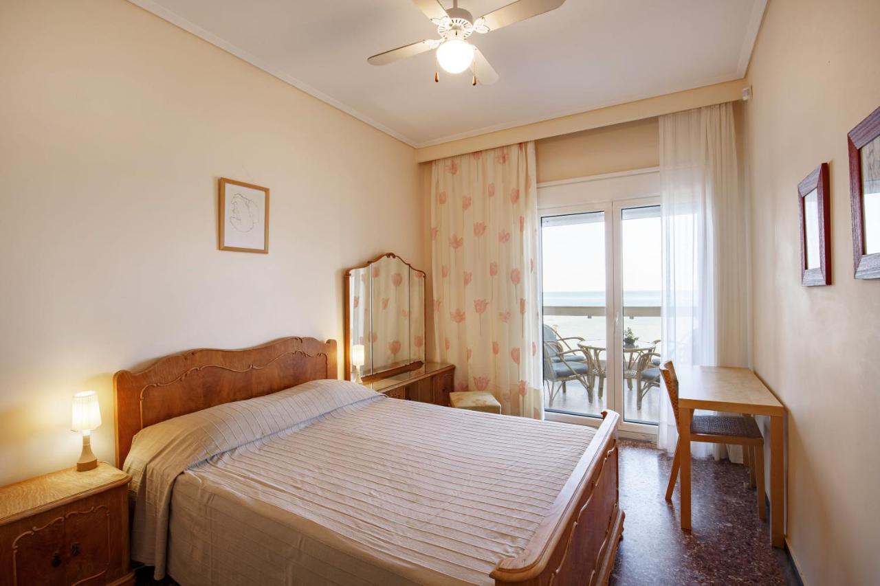 Metaxa Seafront Apartment Peraía Buitenkant foto