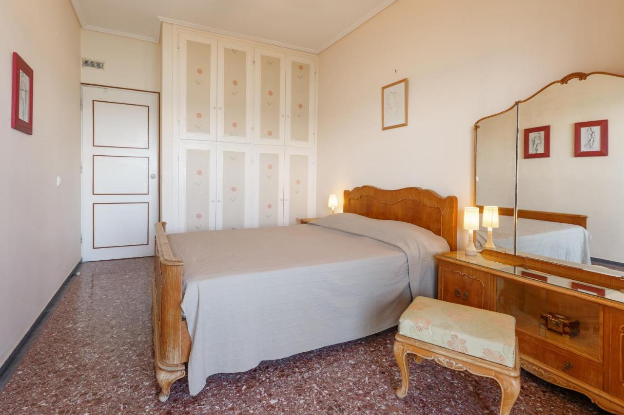 Metaxa Seafront Apartment Peraía Buitenkant foto