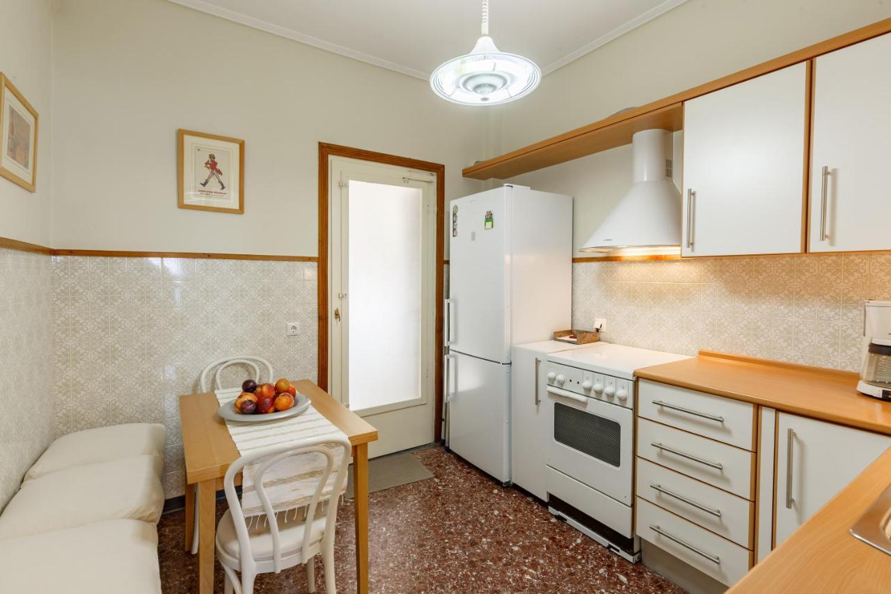 Metaxa Seafront Apartment Peraía Buitenkant foto