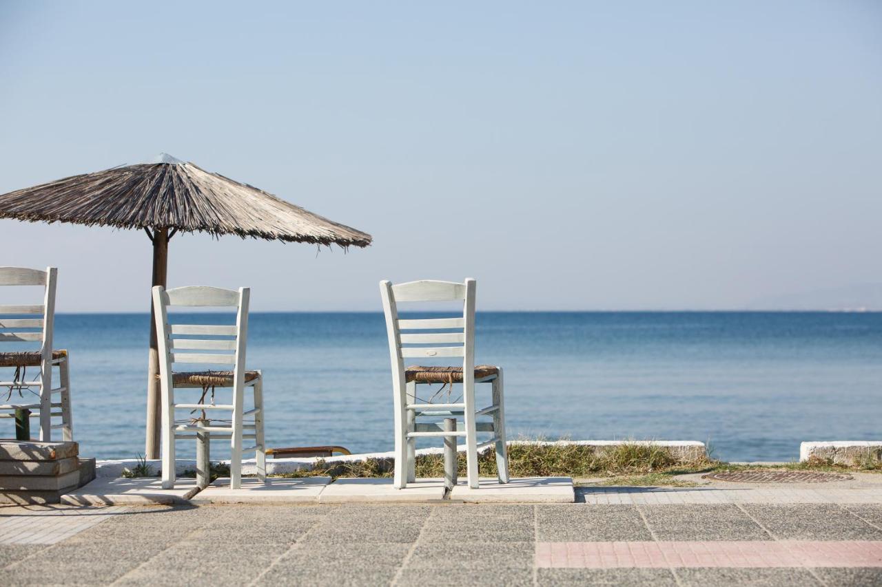 Metaxa Seafront Apartment Peraía Buitenkant foto